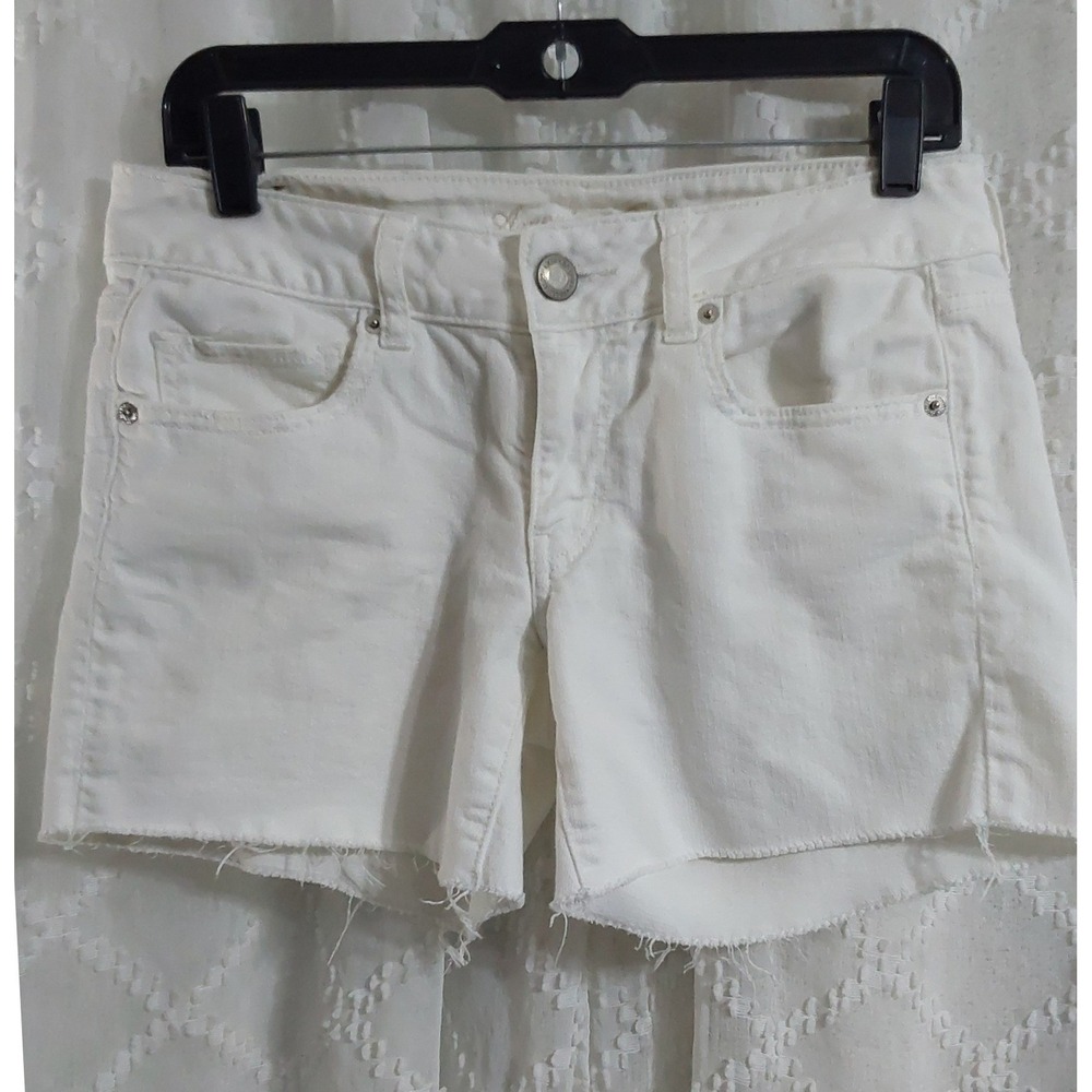 American Eagle White Stretch Denim Raw Hem Shorts Womens Size 8